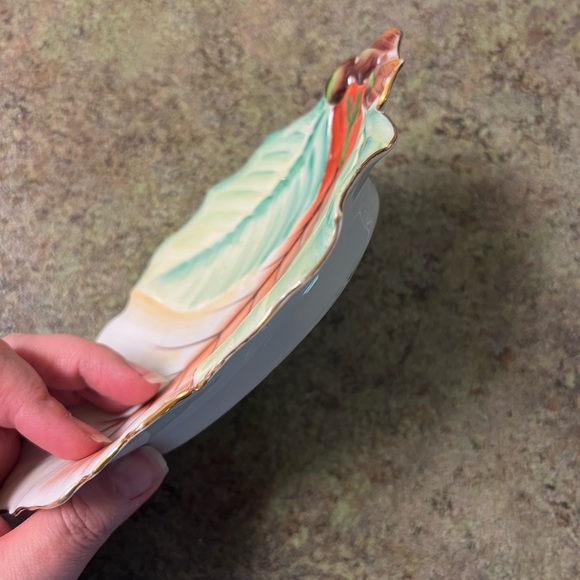 Vintage Japanese Leaf Dish - Picture 3 of 4